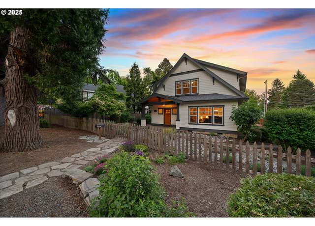 Property at 785 3rd St, Lake Oswego, OR 97034, 4 beds, 2.5 baths