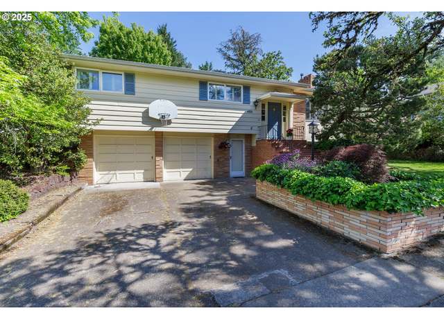 Property at 4333 SW Iowa St, Portland, OR 97221, 3 beds, 3 baths