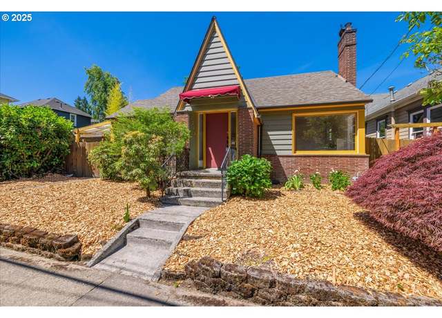 Property at 3315 SE 15th Ave, Portland, OR 97202, 4 beds, 1.5 baths