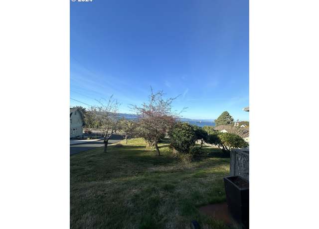 Property at 0 19th St, Astoria, OR 97103