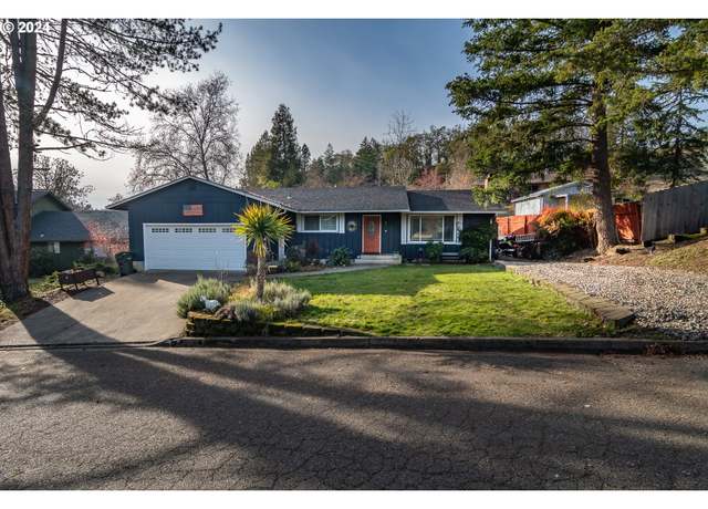 Property at 3074 NE Monterey Dr, Roseburg, OR 97470, 3 beds, 1.5 baths