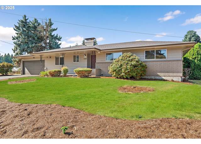 Property at 7307 SE Monroe St, Milwaukie, OR 97222, 4 beds, 3 baths