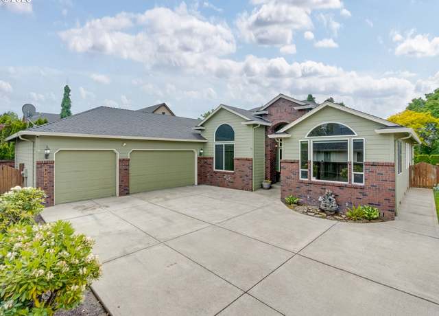 Property at 12003 NW 25th Ct, Vancouver, WA 98685, 5 beds, 2 baths