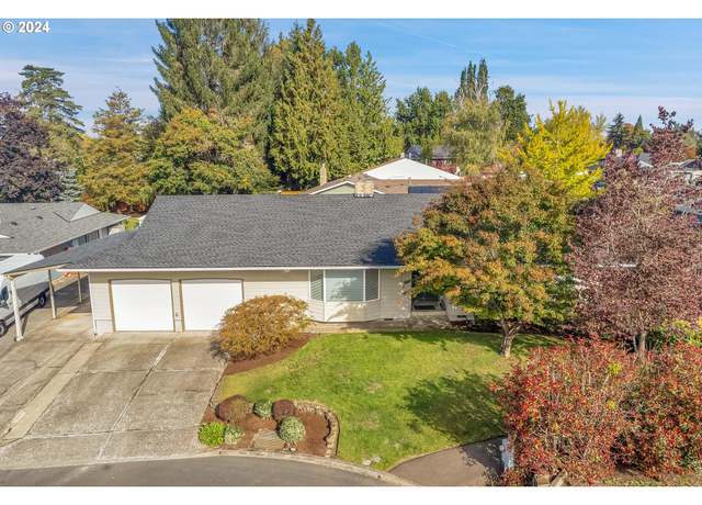 Property at 1570 SE Paloma Ct, Gresham, OR 97080, 5 beds, 2.5 baths