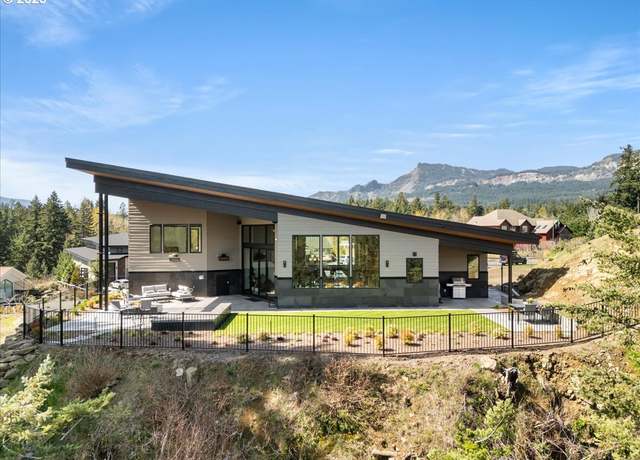 Property at 725 NW Angel Heights Rd, Stevenson, WA 98648, 5 beds, 6 baths