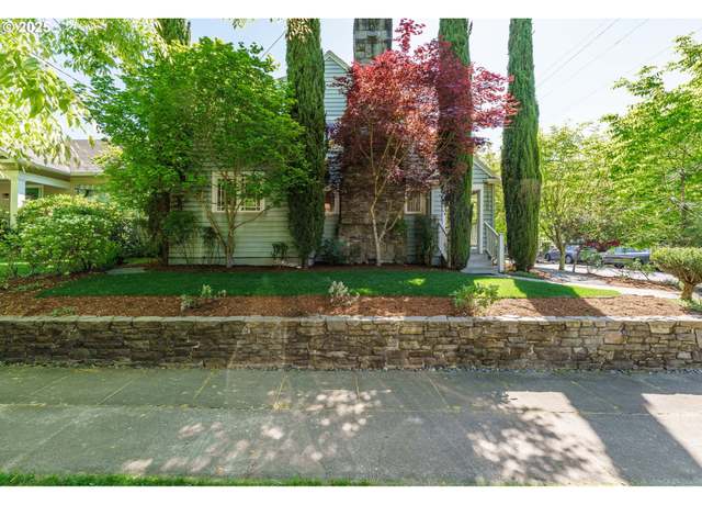 Property at 2702 NE 35th Pl, Portland, OR 97212, 3 beds, 2.5 baths