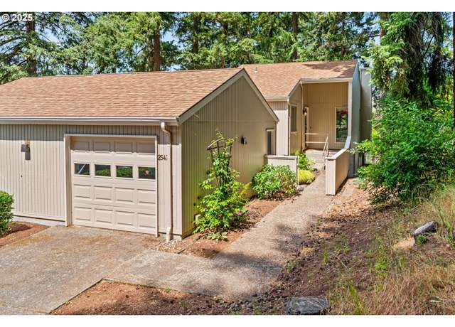 Property at 2547 Brittania Pl, Eugene, OR 97405, 3 beds, 2 baths