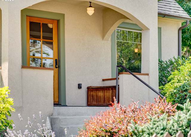 Property at 1296 13th St, West Linn, OR 97068, 3 beds, 1.5 baths