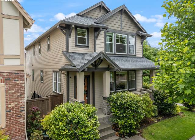 Property at 29250 SW Costa Cir E, Wilsonville, OR 97070, 4 beds, 2.5 baths
