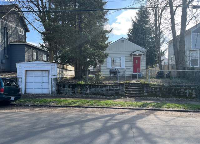 Property at 1007 W 16th St, Vancouver, WA 98660, 2 beds, 1 bath
