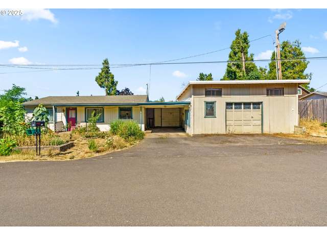 Property at 1623 S 11th St, Cottage Grove, OR 97424, 2 beds, 1 bath