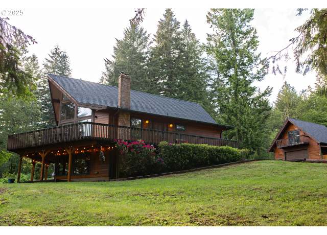 Property at 15304 NE Winsor Dr, Brush Prairie, WA 98606, 4 beds, 3 baths