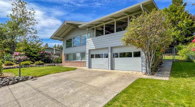 Photo of 1910 NW Delridge Ave, Roseburg, OR 97471