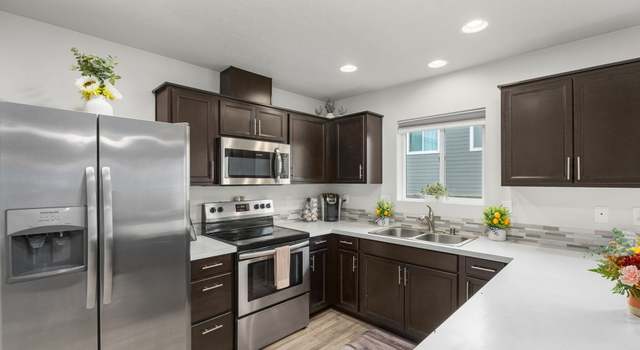 Photo of 2021 S Meadowlark Dr, Ridgefield, WA 98642