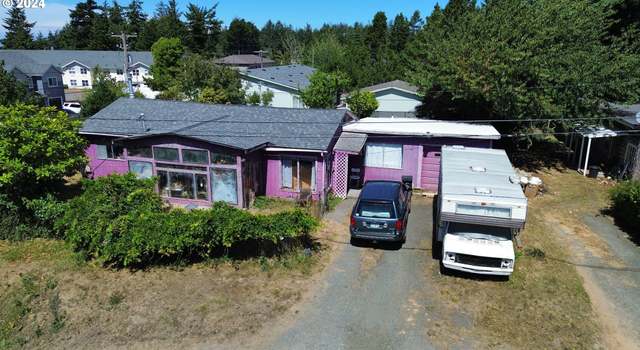 Photo of 1616 Lund Ave, Coos Bay, OR 97420