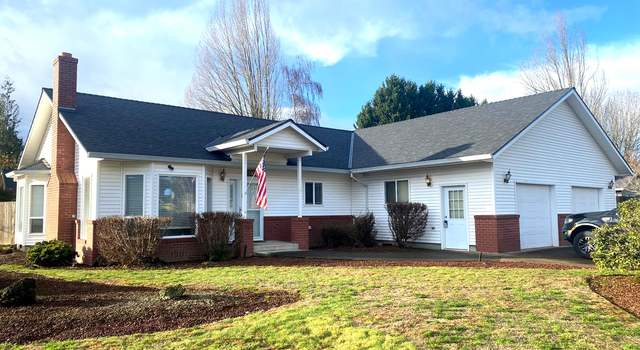 Photo of 2325 NW Crimson Ct, Mcminnville, OR 97128