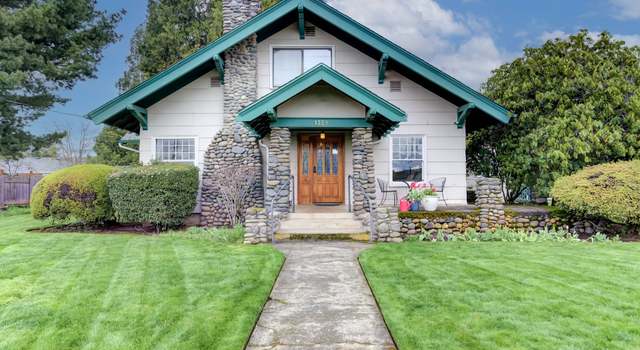Photo of 1329 C St, Washougal, WA 98671