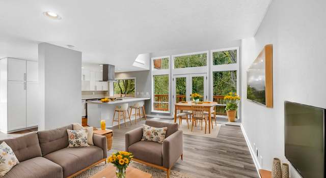 Photo of 6601 SW Parkhill Dr, Portland, OR 97239