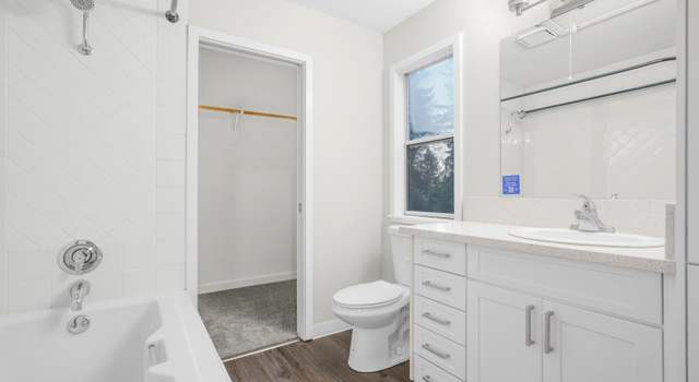 Photo of 6601 SW Parkhill Dr, Portland, OR 97239