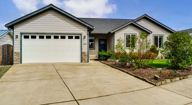 Photo of 654 Wilson Ave, Cottage Grove, OR 97424