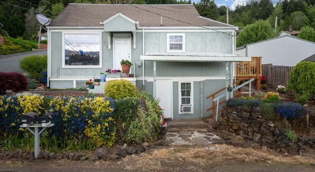 Photo of 210 NE 7th St, Clatskanie, OR 97016