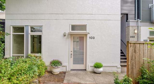 Photo of 2021 SE Clinton St #103, Portland, OR 97202