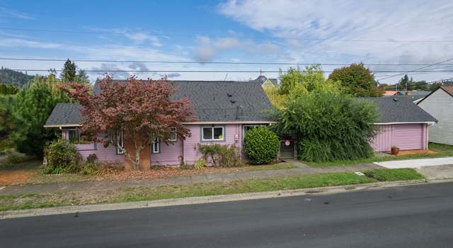 Photo of 655 6th St, Myrtle Point, OR 97458
