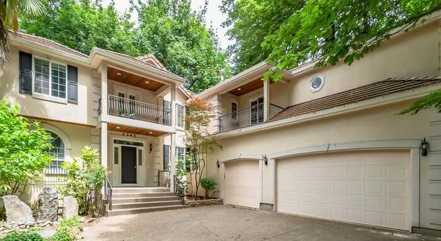 Photo of 4745 Dogwood Dr, Lake Oswego, OR 97035