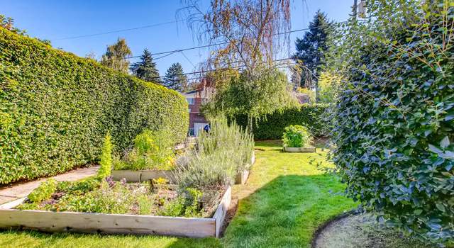 Photo of 245 NE 61st Ave #5, Portland, OR 97213