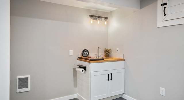 Photo of 1406 SW Freeman St, Portland, OR 97219