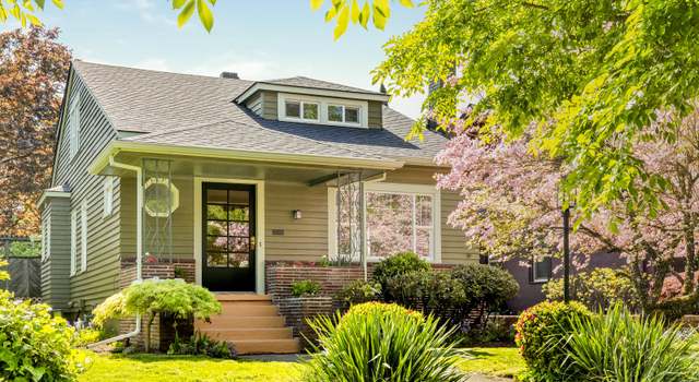 Photo of 2213 SE Ladd Ave, Portland, OR 97214