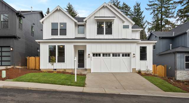 Photo of 7809 SW Skyhar Dr, Portland, OR 97223