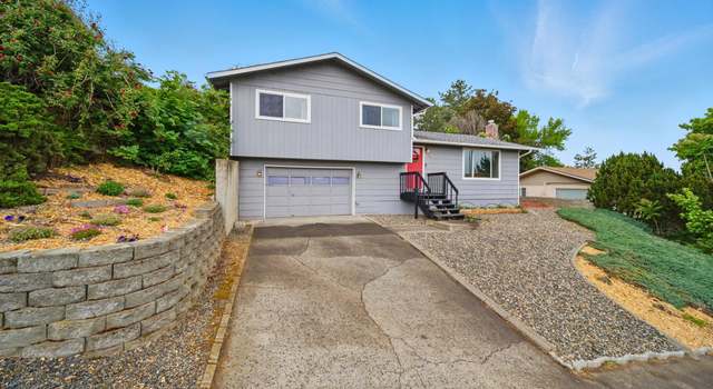 Photo of 937 SE 2nd St, Pendleton, OR 97801