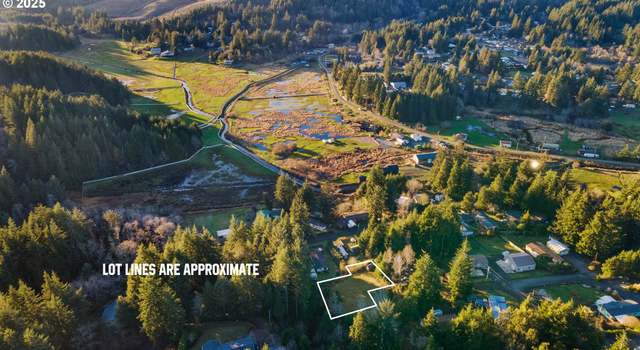 Photo of 62967 Rosebud Dr, Coos Bay, OR 97420
