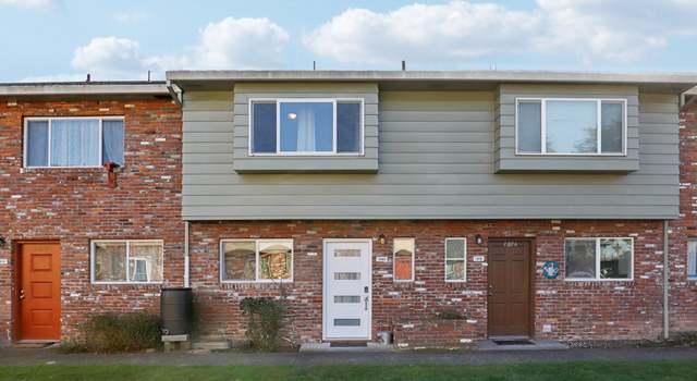 Photo of 1808 NE Hogan Dr, Gresham, OR 97030