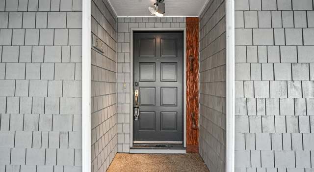Photo of 570 N Hayden Bay Dr, Portland, OR 97217