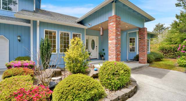 Photo of 4922 Oceana Dr, Florence, OR 97439