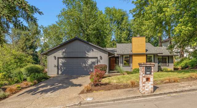 Photo of 1716 Aspen Ct, Lake Oswego, OR 97034