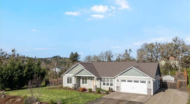 Photo of 578 SE Apple St, Oakland, OR 97462