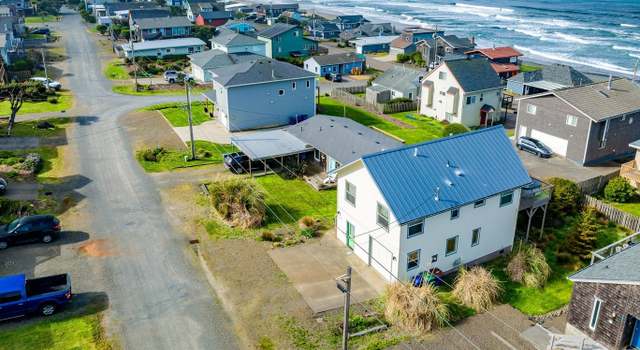 Photo of 6431 NE Mast Ave, Lincoln City, OR 97367