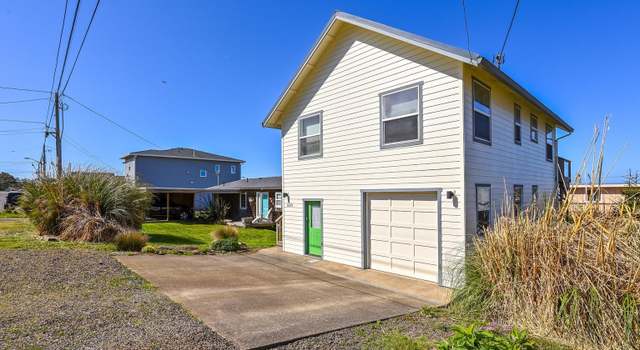 Photo of 6431 NE Mast Ave, Lincoln City, OR 97367