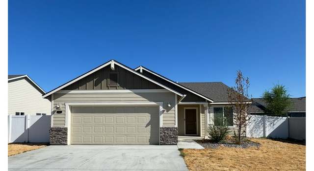 Photo of 526 W Theater Ln, Hermiston, OR 97838