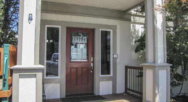 Photo of 2074 NE Hollow Tree Ln, Bend, OR 97701