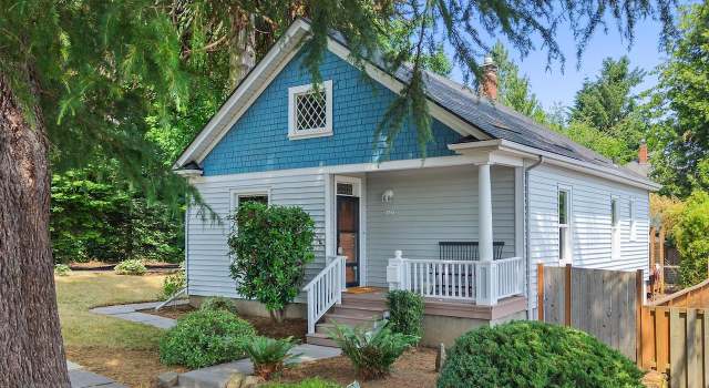 Photo of 7407 SE Alder St, Portland, OR 97215