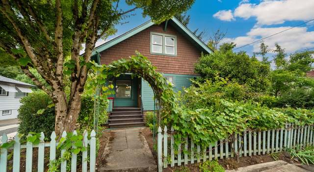 Photo of 3738 SE Schiller St, Portland, OR 97202