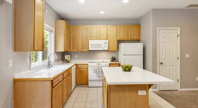 Photo of 7414 NE Shaleen St, Hillsboro, OR 97124