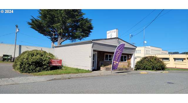 Photo of 29786 Colvin St, Gold Beach, OR 97444