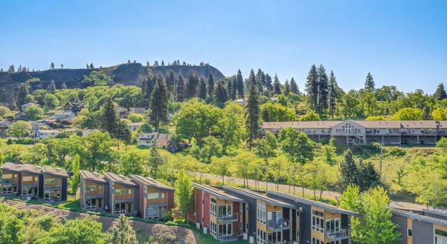 Photo of 11 Mosier Creek Pl, Mosier, OR 97040