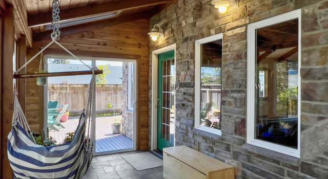 Photo of 320 NW 5th St, Newport, OR 97365