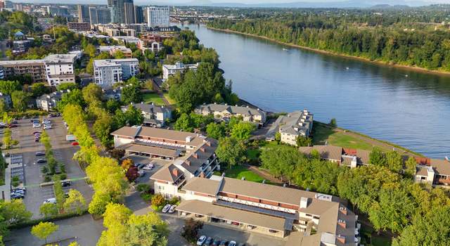 Photo of 5250 S Landing Dr #306, Portland, OR 97239